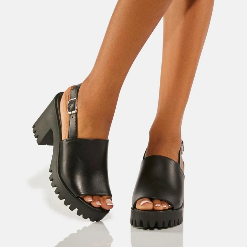 Steve Madden Sunnyside Sandals